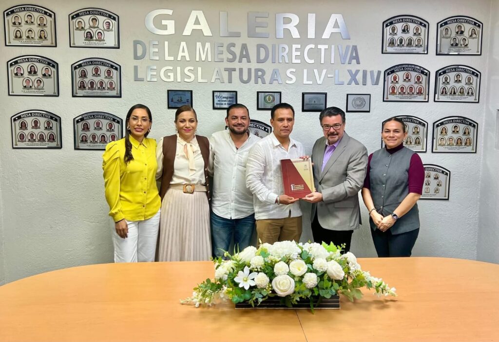 RECONOCEN PRESIDENTES DE LA MESA DIRECTIVA Y DE LA JUCOPO A ALCALDES POR CUMPLIR CON RENDICIÓN DE CUENTAS